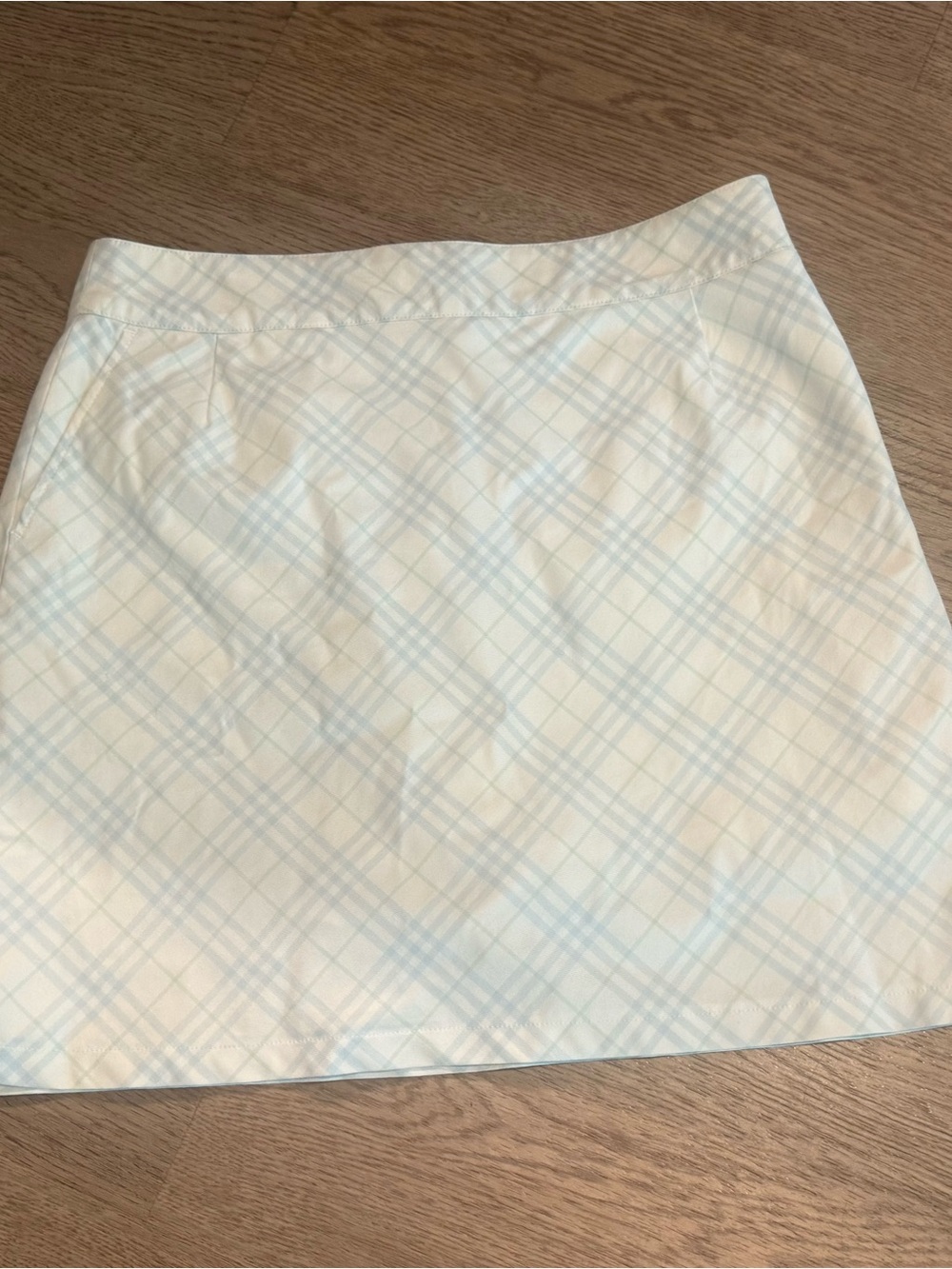 Burberry Golf White Mini Skirt with Light Blue Plaid - US 8